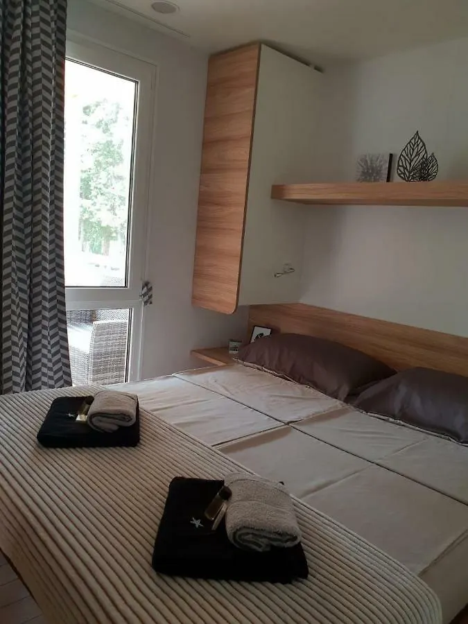 Mobile Home Starfish I Camp Biograd Biograd Na Moru 4*,  Chorwacja